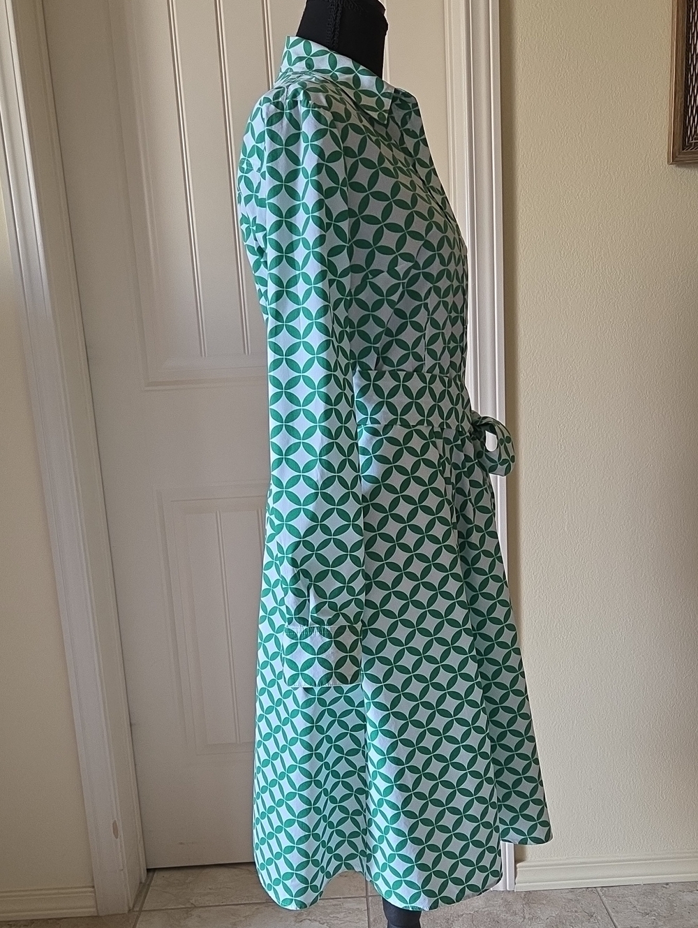 Boden Green & White Geometric Long-Sleeve Shirt Dress with Tie Waist, Size US 6L - Picture 6 of 9